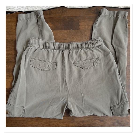 LOFT Olive Green Cargo Jogger Pants - Picture 3 of 10